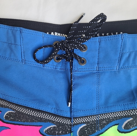 Billabong Wave Washed Board Shorts - Picture 4 of 8